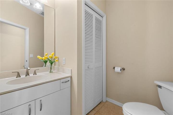 600  Jacana  CIR, NAPLES, FL 34105