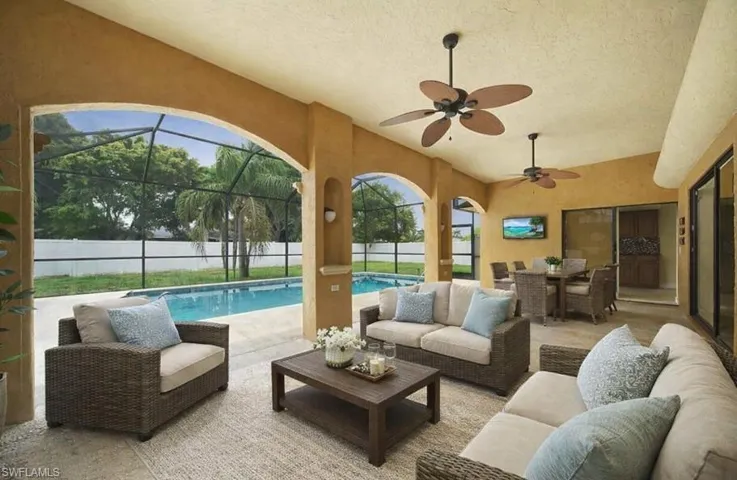 STAGED PICTURE TO GIVE YOU IDEA OF POTENTIAL OF HOME!
