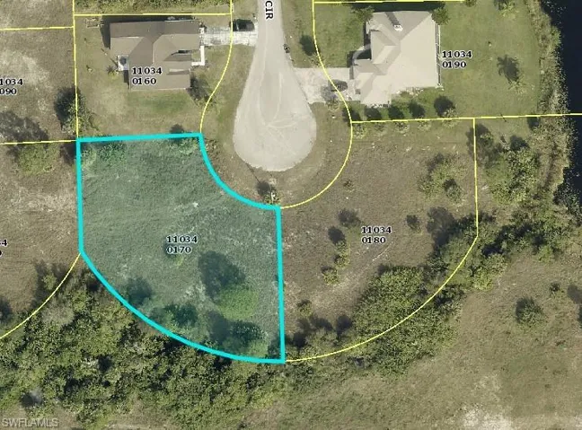 708 Canterbury Cir, Lehigh Acres Fl 33974