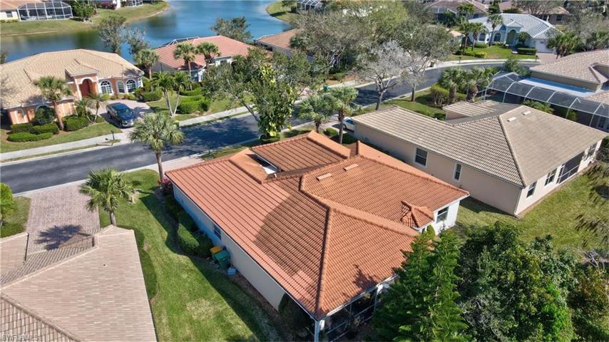 3947  Ruxton  RD, Naples, FL 34116