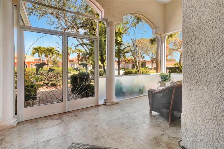 3947  Ruxton  RD, Naples, FL 34116