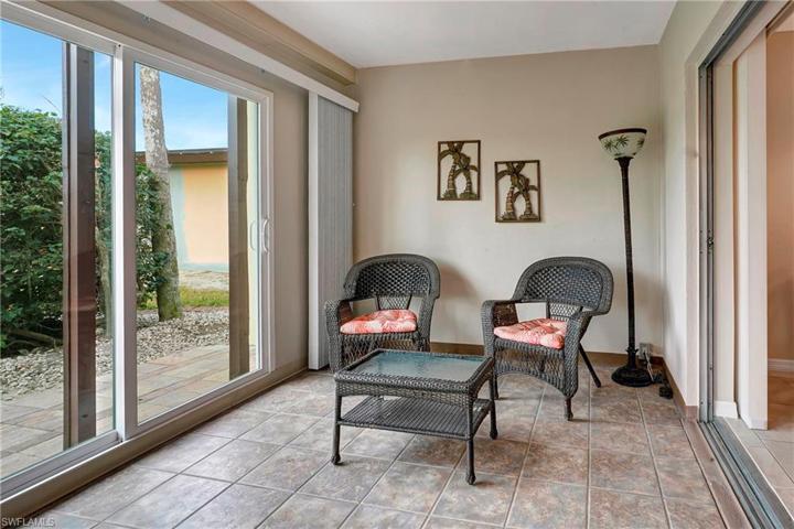 4220  Lakewood  BLVD, Naples, FL 34112