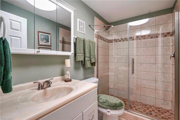4220  Lakewood  BLVD, Naples, FL 34112