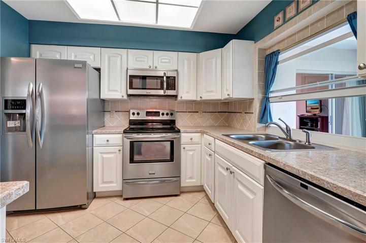 4220  Lakewood  BLVD, Naples, FL 34112