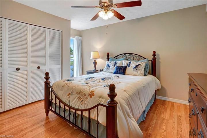 4220  Lakewood  BLVD, Naples, FL 34112