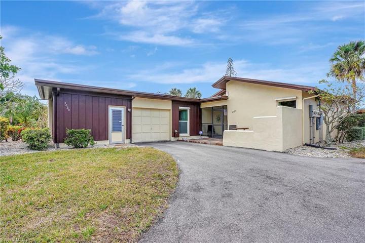 4220  Lakewood  BLVD, Naples, FL 34112