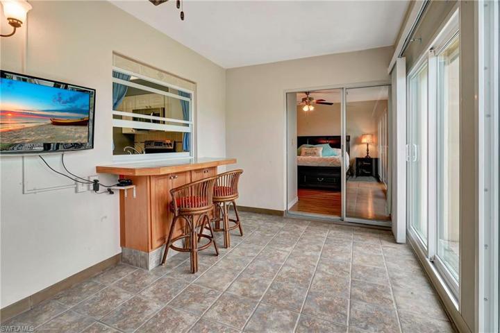 4220  Lakewood  BLVD, Naples, FL 34112