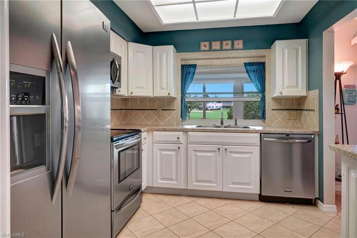4220  Lakewood  BLVD, Naples, FL 34112