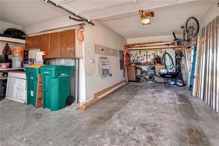 4220  Lakewood  BLVD, Naples, FL 34112