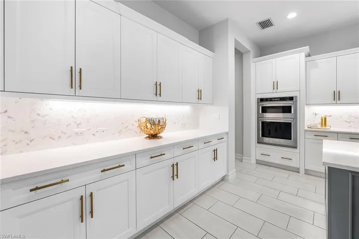 14212 Laguna Springs Ln, Naples, Florida 34114