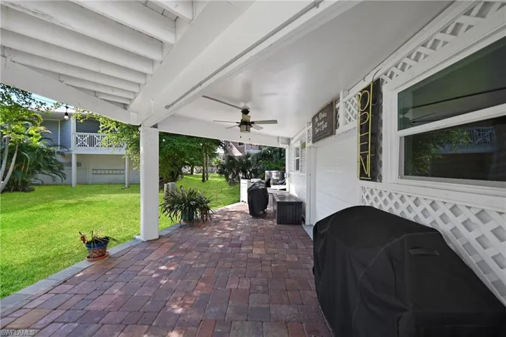 950  Moody  RD, North Fort Myers, FL 33903