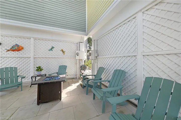 950  Moody  RD, North Fort Myers, FL 33903
