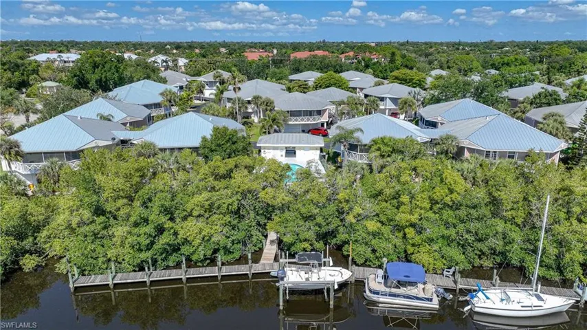 950  Moody  RD, North Fort Myers, FL 33903