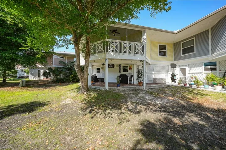 950  Moody  RD, North Fort Myers, FL 33903