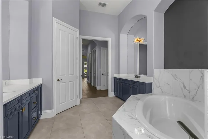 7420 Byrons Way, Naples, Florida 34113