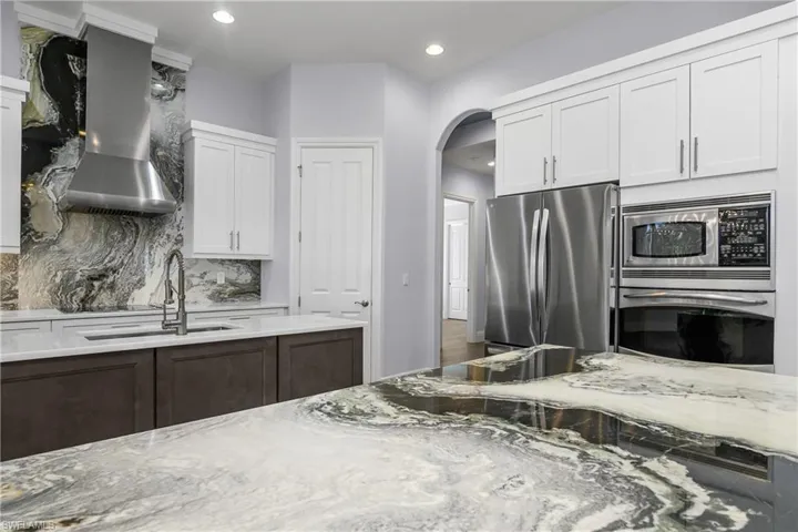 7420 Byrons Way, Naples, Florida 34113
