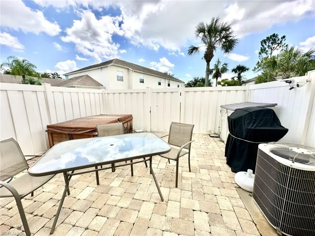 3605 Cedar Oak Dr 106, Fort Myers, Florida 33916