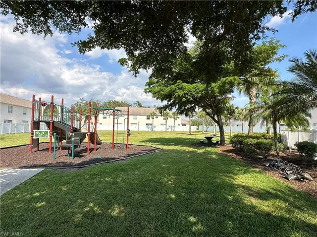 3605 Cedar Oak Dr 106, Fort Myers, Florida 33916