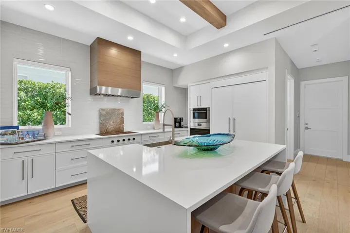 405 7th Ave N, Naples, Florida 34102