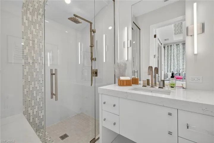 405 7th Ave N, Naples, Florida 34102