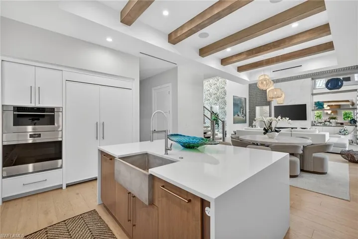 405 7th Ave N, Naples, Florida 34102