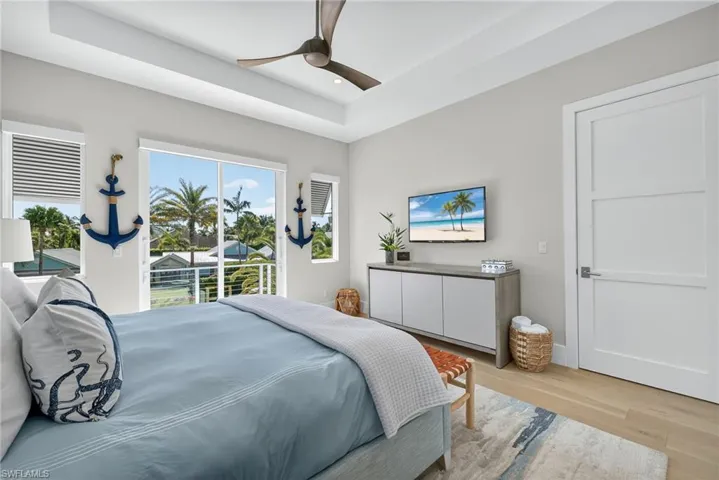 405 7th Ave N, Naples, Florida 34102