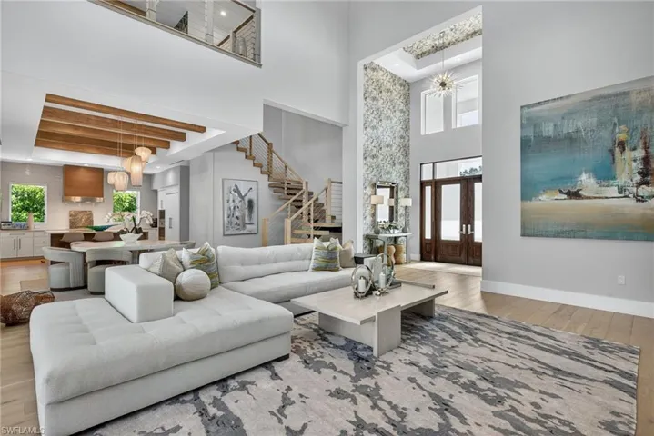 405 7th Ave N, Naples, Florida 34102