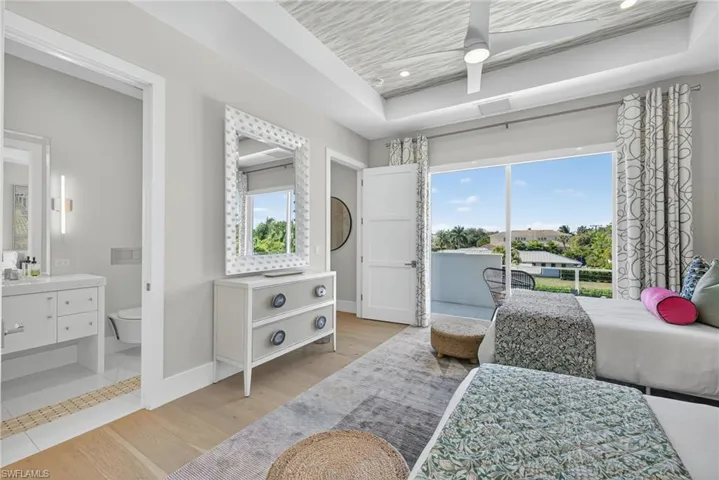 405 7th Ave N, Naples, Florida 34102