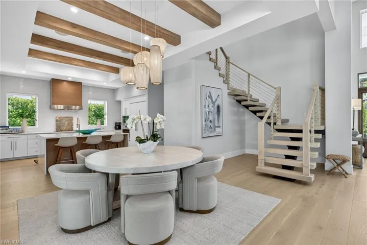 405 7th Ave N, Naples, Florida 34102