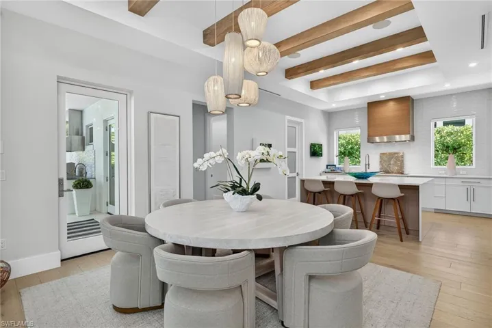 405 7th Ave N, Naples, Florida 34102