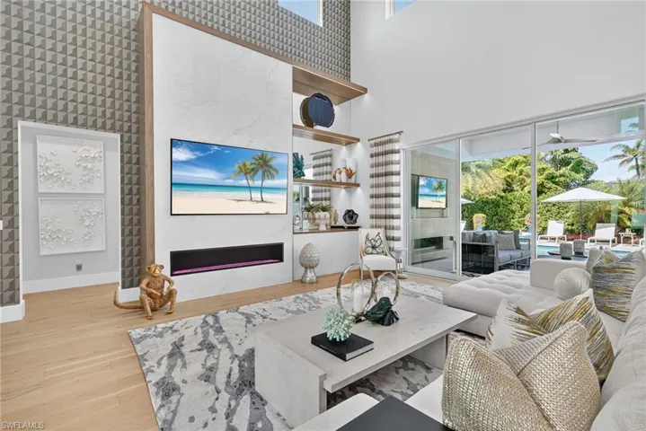 405 7th Ave N, Naples, Florida 34102