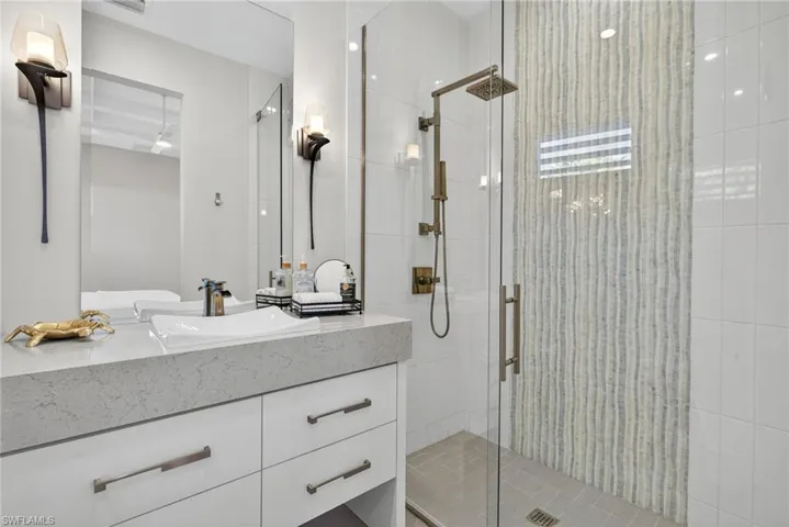 405 7th Ave N, Naples, Florida 34102