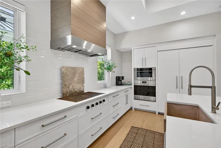 405 7th Ave N, Naples, Florida 34102