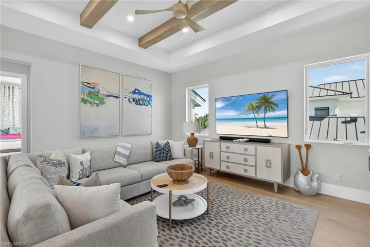 405 7th Ave N, Naples, Florida 34102