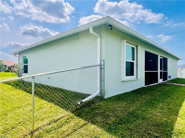 1125 NW 12th LN, CAPE CORAL FL 33993