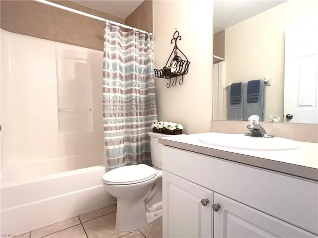 1125 NW 12th LN, CAPE CORAL FL 33993