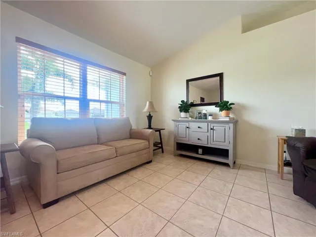 1125 NW 12th LN, CAPE CORAL FL 33993