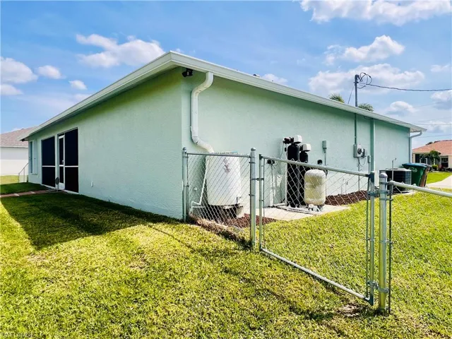 1125 NW 12th LN, CAPE CORAL FL 33993