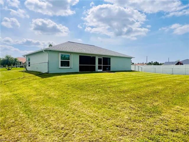1125 NW 12th LN, CAPE CORAL FL 33993