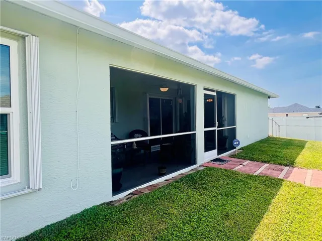 1125 NW 12th LN, CAPE CORAL FL 33993