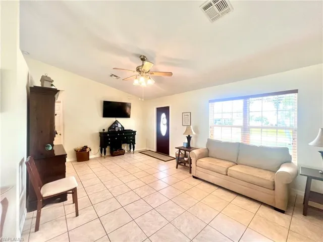 1125 NW 12th LN, CAPE CORAL FL 33993