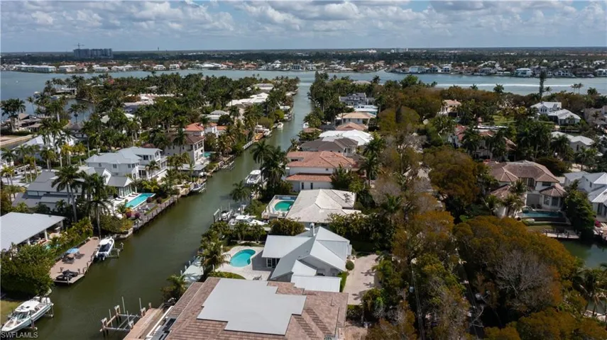 675 18th Ave S, Naples, Florida 34102