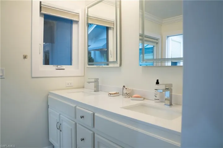 675 18th Ave S, Naples, Florida 34102