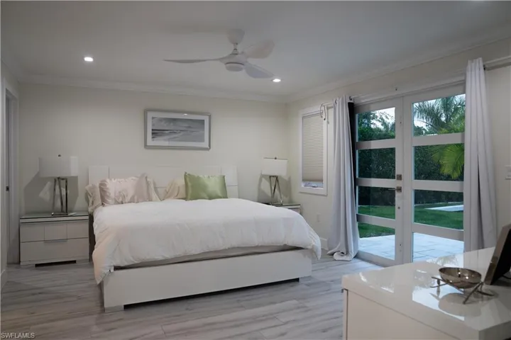 675 18th Ave S, Naples, Florida 34102