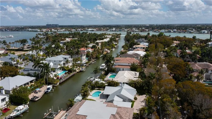 675 18th Ave S, Naples, Florida 34102