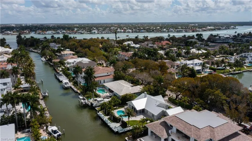 675 18th Ave S, Naples, Florida 34102