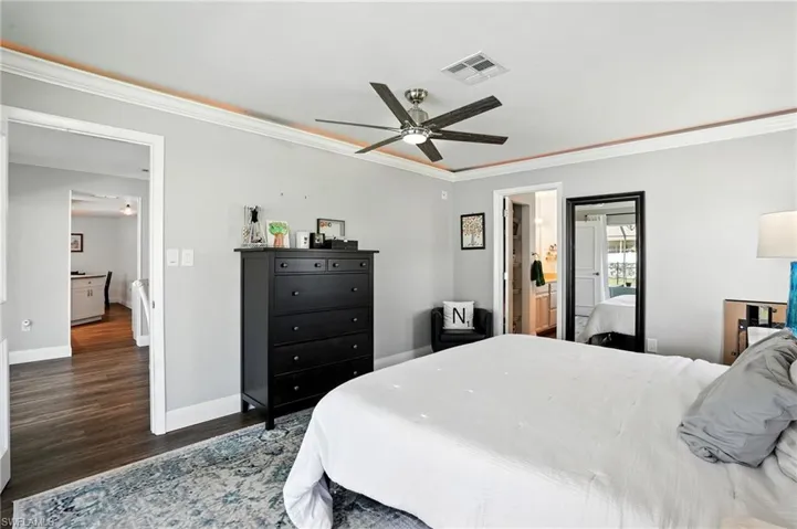 231  Johnnycake  DR, Naples, FL 34110