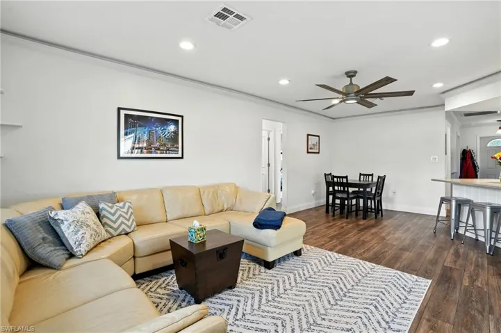 231  Johnnycake  DR, Naples, FL 34110