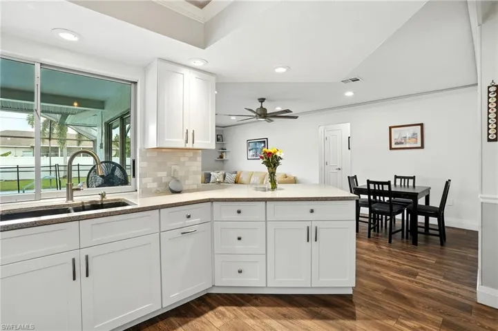 231  Johnnycake  DR, Naples, FL 34110