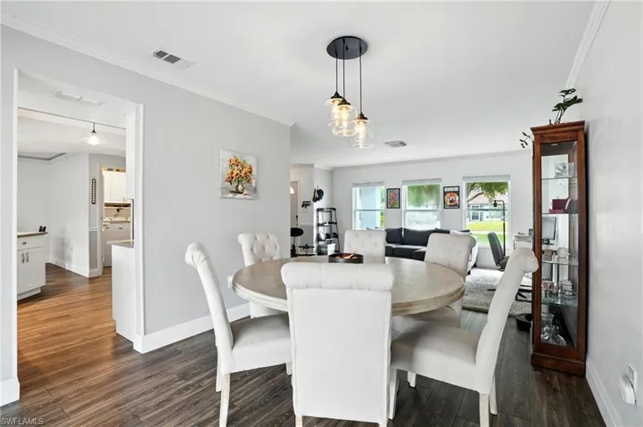 231  Johnnycake  DR, Naples, FL 34110
